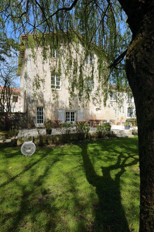 Hotel Le Moulin De Nanteuil Migné-Auxances Esterno foto